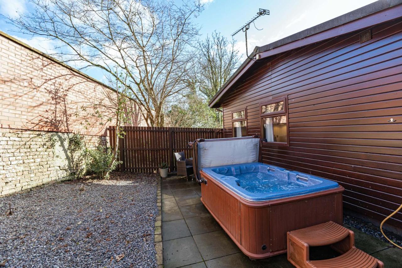 Bluebell Lodge 24 With Hot Tub Newton Stewart Ngoại thất bức ảnh
